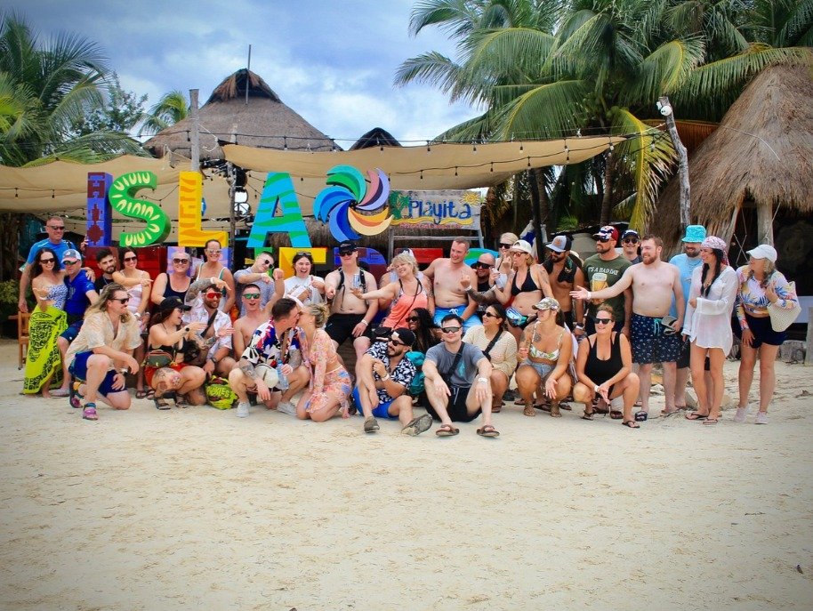 Group Experience — Cancun Catamarans